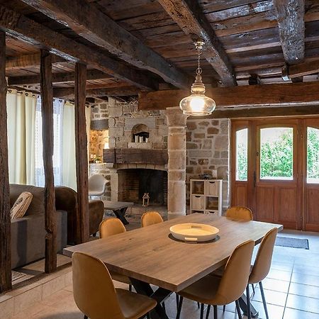 Logis Face A L'Abbatiale Apartment Beaulieu-sur-Dordogne Exterior photo