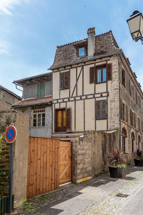 Logis Face A L'Abbatiale Apartment Beaulieu-sur-Dordogne Exterior photo