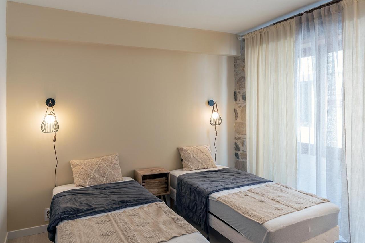 Logis Face A L'Abbatiale Apartment Beaulieu-sur-Dordogne Exterior photo